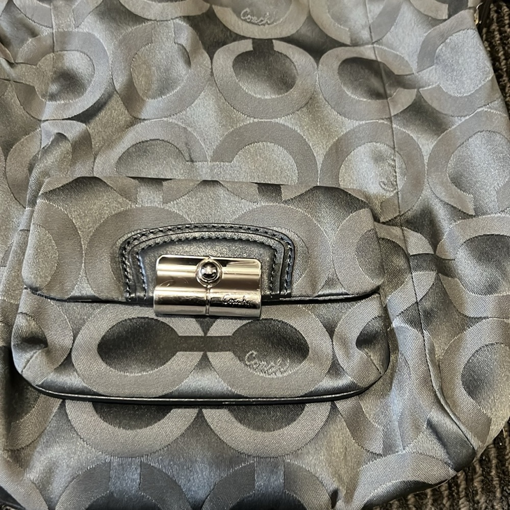 Coach purse - Picture 2 of 5